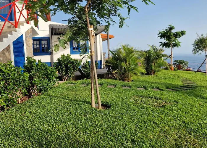 Casa Dinastia Sotao Y Casa Dinastia Miramar Homestay Ribeira Brava